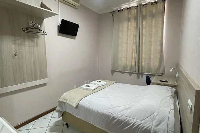 Quarto Econômico Casal